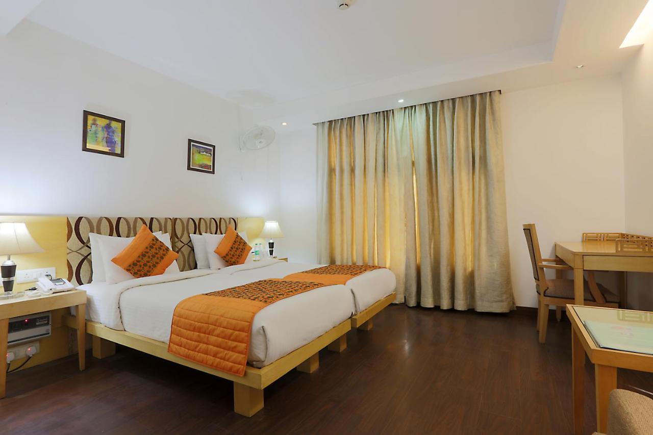 Hotel Arch Plaza - Near Yashobhoomi Convention Centre Dwarka ニューデリー エクステリア 写真