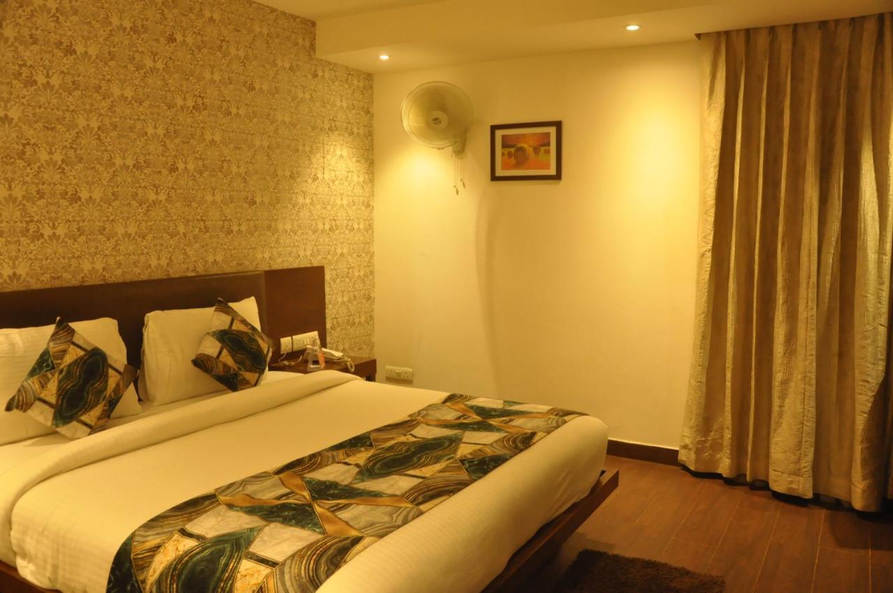 Hotel Arch Plaza - Near Yashobhoomi Convention Centre Dwarka ニューデリー エクステリア 写真