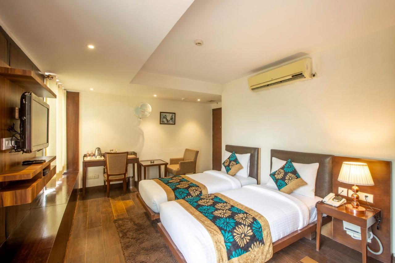 Hotel Arch Plaza - Near Yashobhoomi Convention Centre Dwarka ニューデリー エクステリア 写真